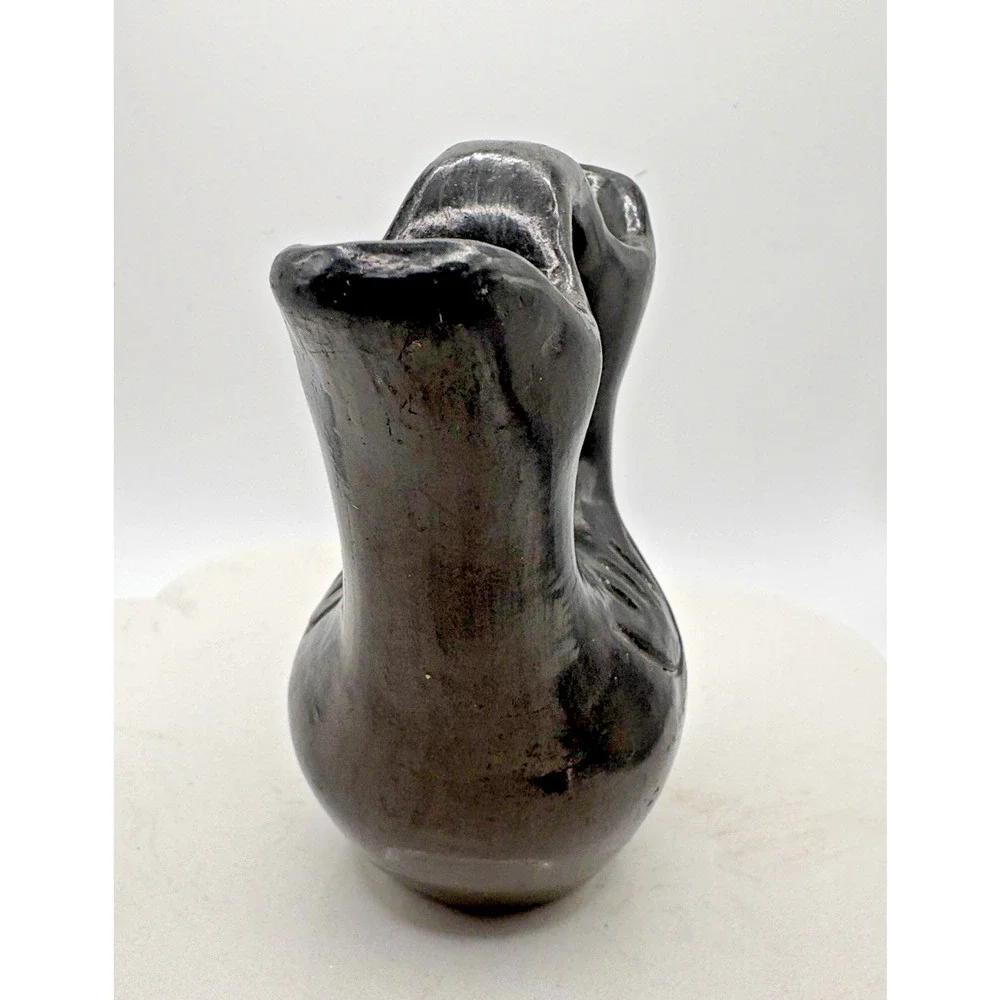 Santa Clara Blackware Wedding Vase Bear Paws 4.5